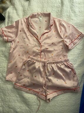 Forever 21 Light Pink Satin Short Sleeve Pajama Set with Red Piping